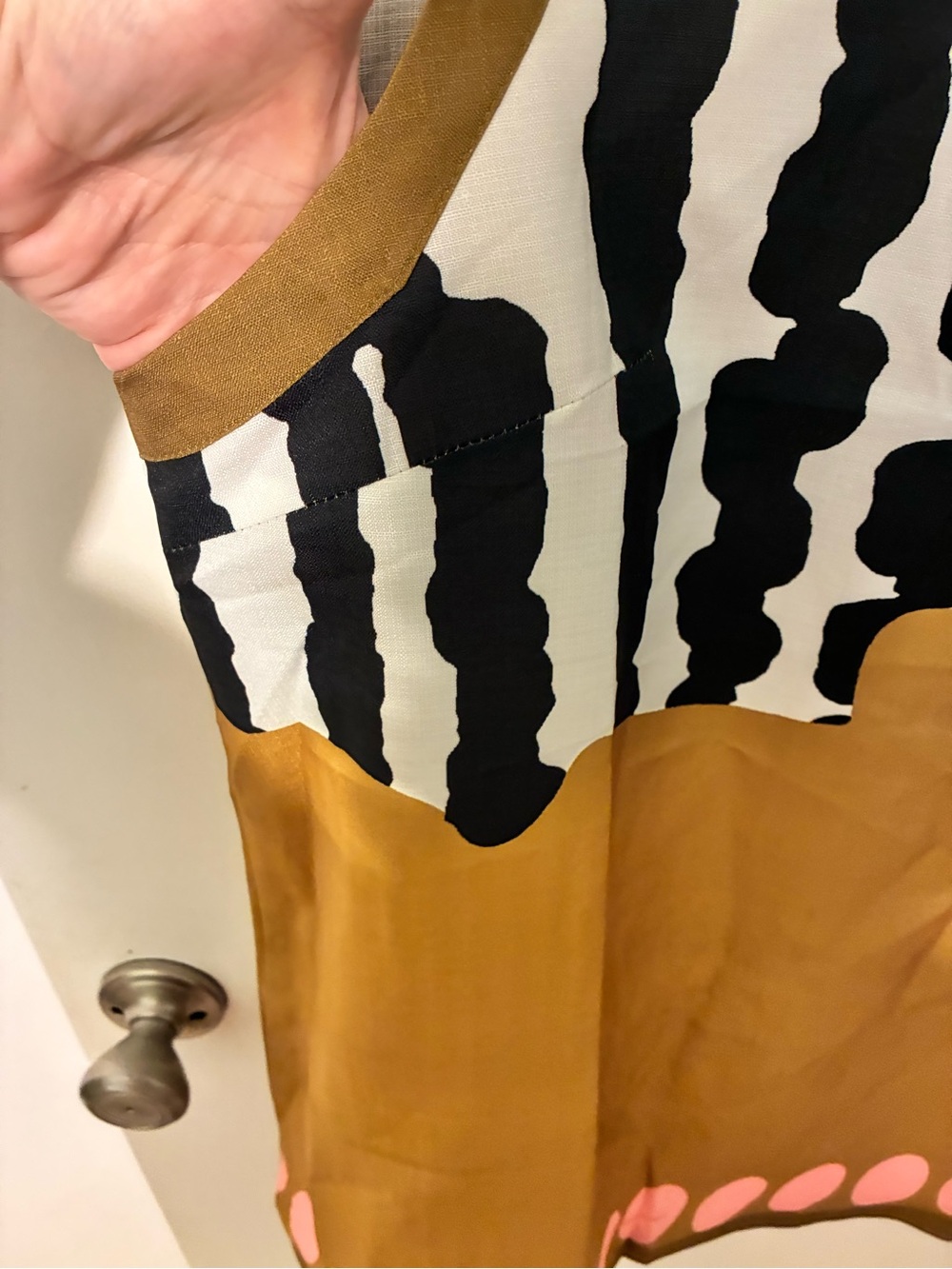 SHEIN Black & White Graphic shift dress with Mustard and Pink Accents L 10-12) - Picture 2 of 7